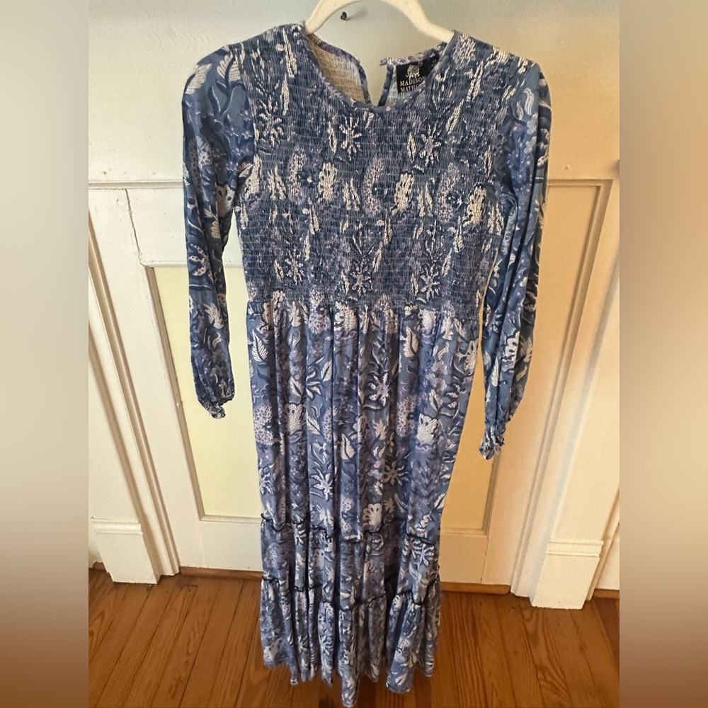 Madison Mathews Maxi XS